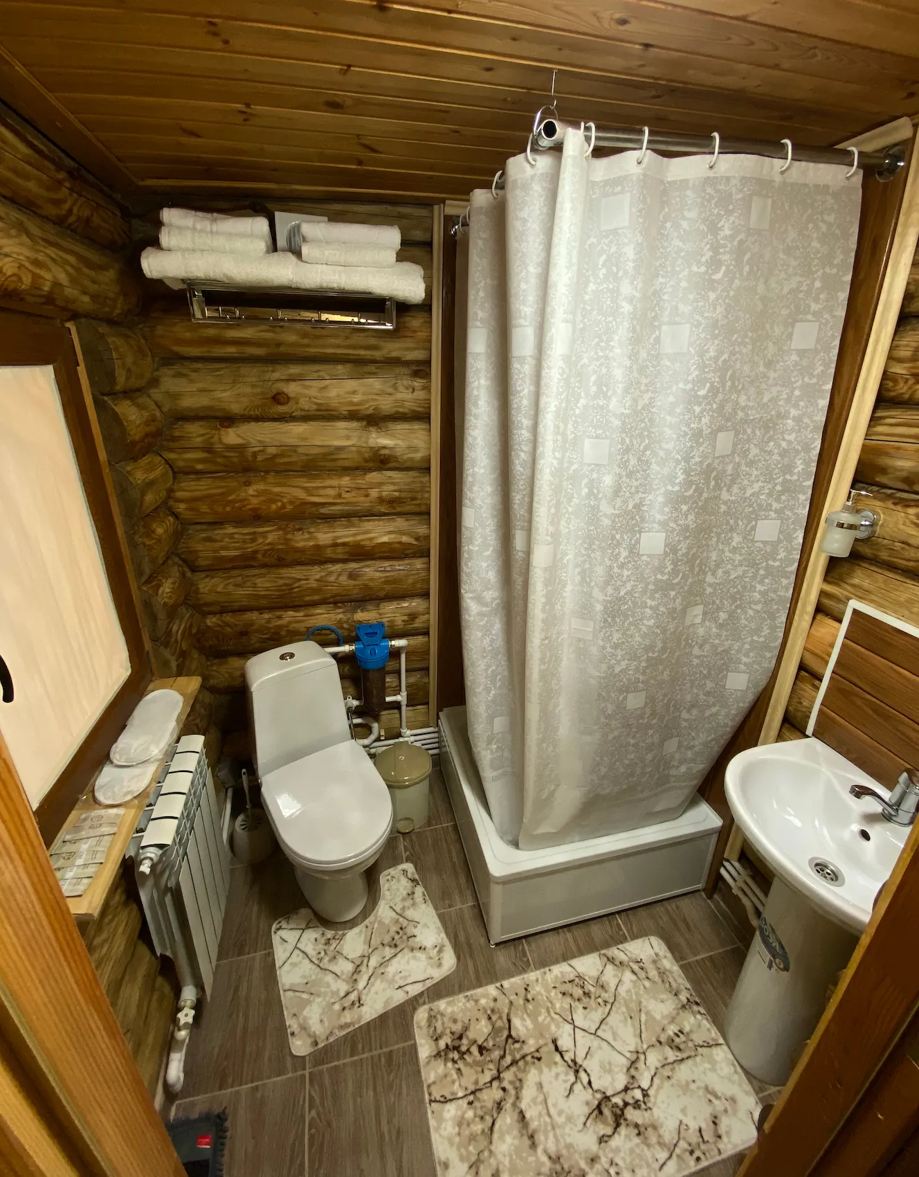 Фотография коттеджа на 5 человек в Архызе с удобствами